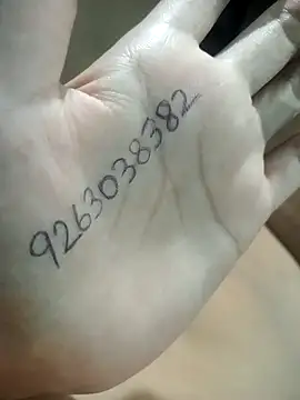 Snapshot of JassiKumari02 chatting on November 4, 6:29 pm JassiKumari02 online show from November 4, 6:29 pm