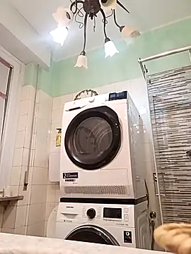 Snapshot of sayeaprayer65 chatting on October 23, 3:28 am sayeaprayer65 online show from October 23, 3:28 am