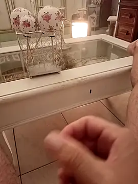 Snapshot of sayeaprayer65 chatting on October 24, 7:32 pm sayeaprayer65 online show from October 24, 7:32 pm