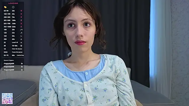 Snapshot of DelilahConsalvo chatting on October 25, 4:20 am DelilahConsalvo online show from October 25, 4:20 am