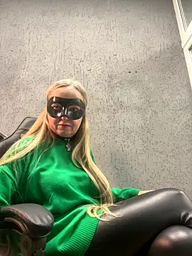 B i r d i e online show from October 2, 9:38 am