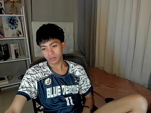 Snapshot of jayxxxlovescock chatting on February 20, 5:02 pm jayxxxlovescock online show from February 20, 5:02 pm