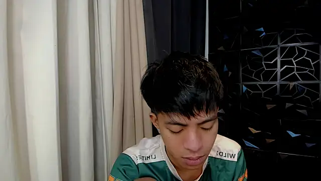 Snapshot of jayxxxlovescock chatting on March 31, 8:42 pm jayxxxlovescock online show from March 31, 8:42 pm
