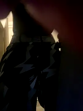 Snapshot of girlwatt chatting on October 23, 5:29 am girlwatt online show from October 23, 5:29 am