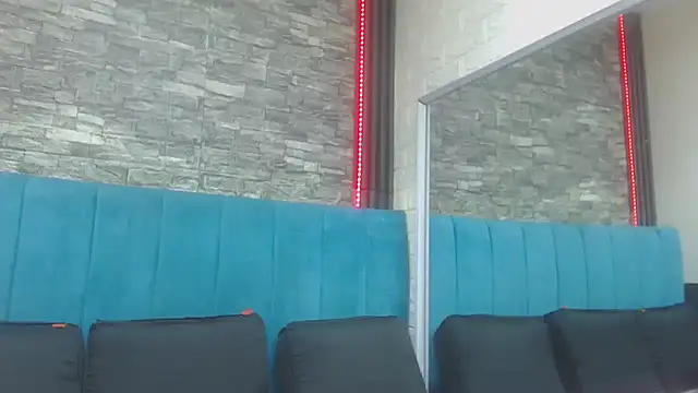 Lil Rose2006 online show from November 7, 1:00 pm