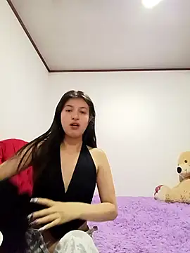 Snapshot of SALOME-28_ chatting on April 15, 11:49 pm SALOME-28 online show from April 15, 11:49 pm
