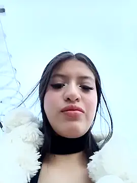 Snapshot of SALOME-28_ chatting on April 30, 11:09 pm SALOME-28 online show from April 30, 11:09 pm