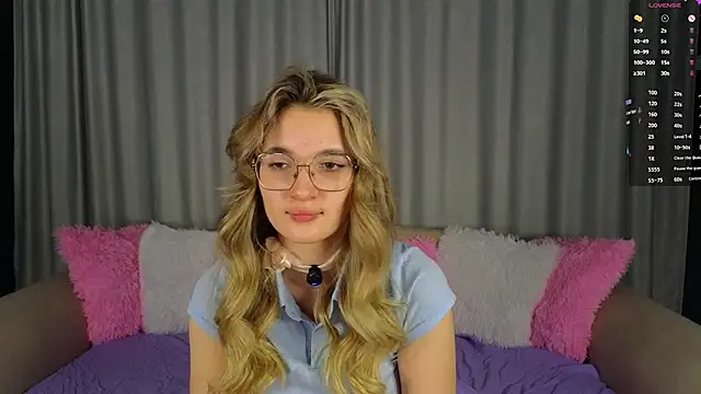 vivyboo111 online show from November 21, 9:02 pm