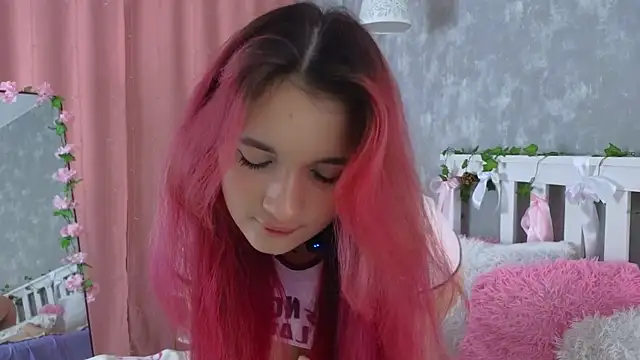 vivyboo111 online show from June 23, 8:07 pm