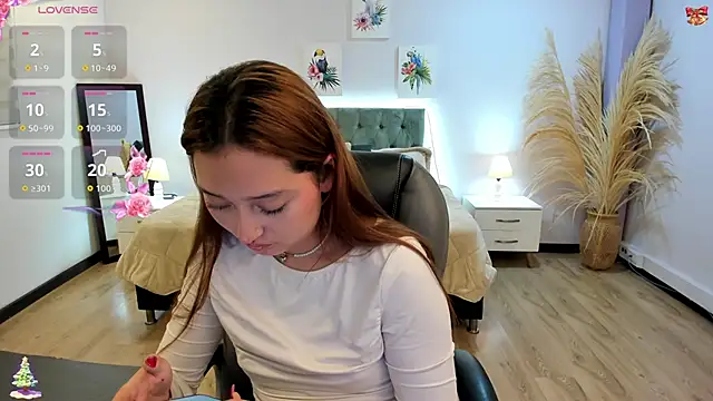 Samara Hilton 2 online show from November 24, 6:40 pm