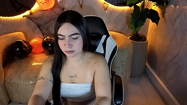 Snapshot of scarlett_smith_tp chatting on October 14, 12:50 pm scarlett smith tp online show from October 14, 12:50 pm