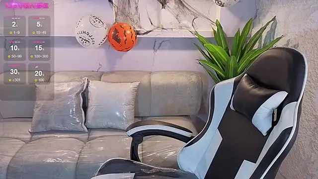 scarlett smith tp online show from October 29, 1:02 pm