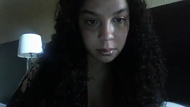 Snapshot of lotuzpetals chatting on November 15, 5:31 pm lotuzpetals online show from November 15, 5:31 pm