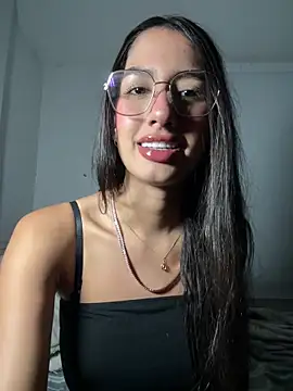 Julieta Duque online show from March 29, 4:01 am