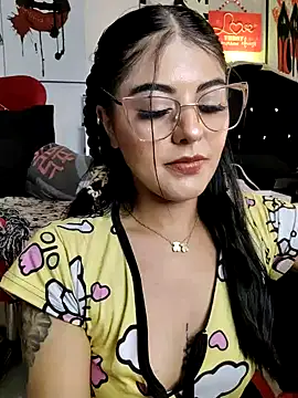 ValeNiitaLuv online show from February 14, 6:32 am