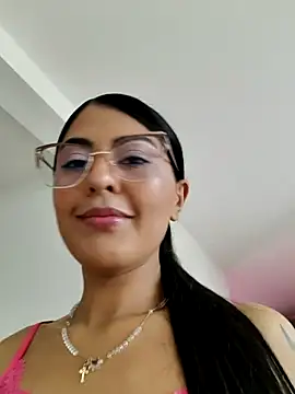 ValeNiitaLuv online show from April 24, 5:59 pm