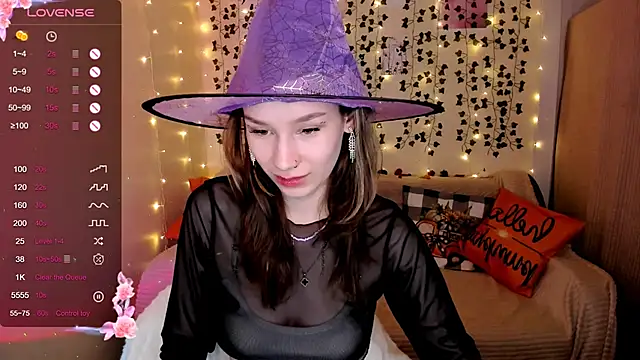 LinaBlossom  online show from October 28, 9:24 am