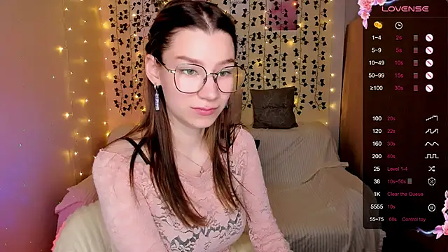 LinaBlossom  online show from November 24, 8:14 am