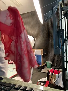 YY-27 online show from December 2, 4:18 am