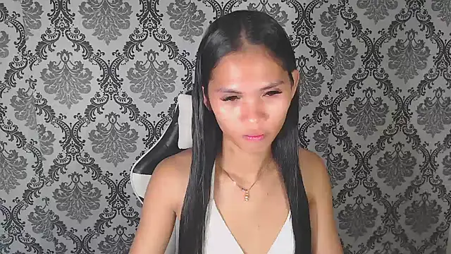 hugecock petite online show from September 25, 2:54 pm