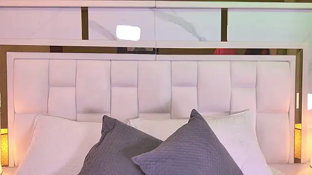 samanthaa sm online show from December 16, 11:48 am