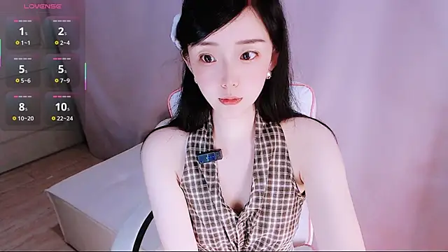 Snapshot of Niannian- chatting on June 28, 6:58 pm Niannian- online show from June 28, 6:58 pm