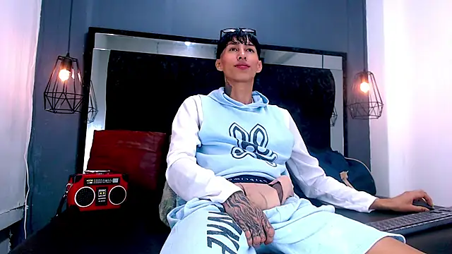 Daniel delux  online show from November 28, 11:13 am