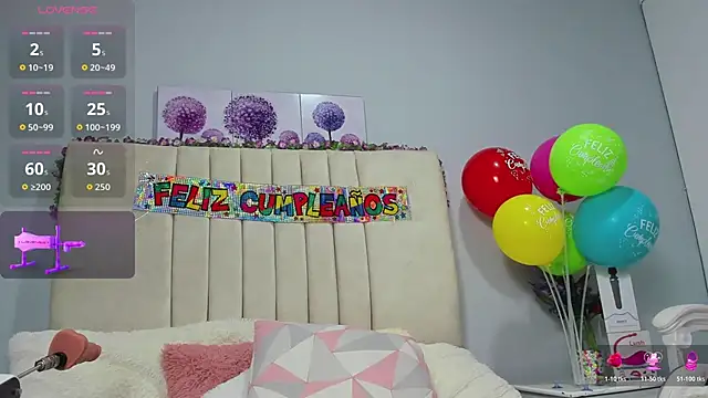 AmandaaWats online show from November 20, 4:07 pm