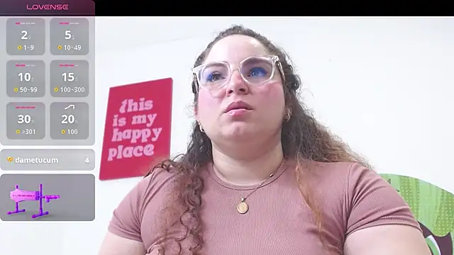 AmandaaWats online show from May 31, 5:20 pm