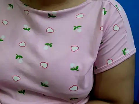 Snapshot of tamilqueenbaby chatting on October 27, 11:47 am tamilqueenbaby online show from October 27, 11:47 am