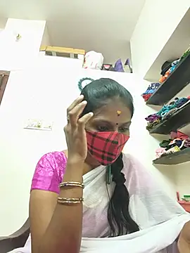 Snapshot of Tamil_Yalini12 chatting on June 4, 5:13 am Tamil Yalini12 online show from June 4, 5:13 am