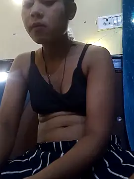 Snapshot of Mansi01 chatting on September 30, 3:39 pm Mansi01 online show from September 30, 3:39 pm