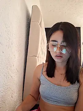 Snapshot of Akane24 chatting on October 7, 4:48 pm Akane24 online show from October 7, 4:48 pm