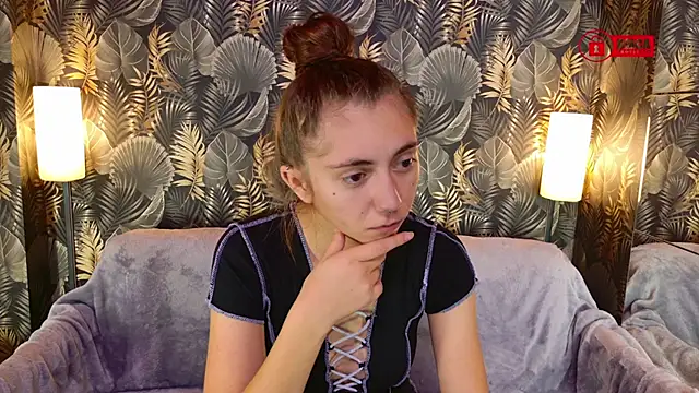 Charming LIA online show from October 9, 1:31 pm