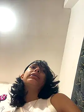 xoxo milk online show from November 30, 7:40 pm