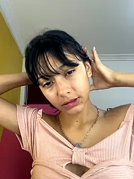 xoxo milk online show from December 14, 4:01 pm