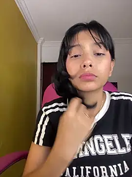 xoxo milk online show from December 15, 7:18 pm