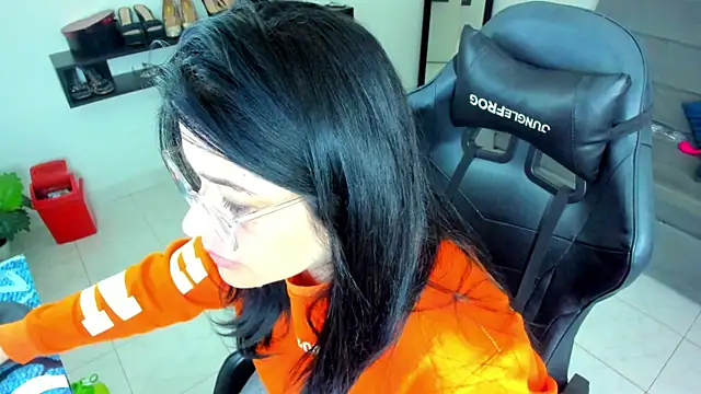 Miel 82 online show from October 28, 12:09 pm