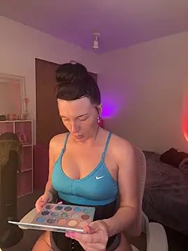 Snapshot of MaciiMayy chatting on July 23, 10:51 pm MaciiMayy online show from July 23, 10:51 pm