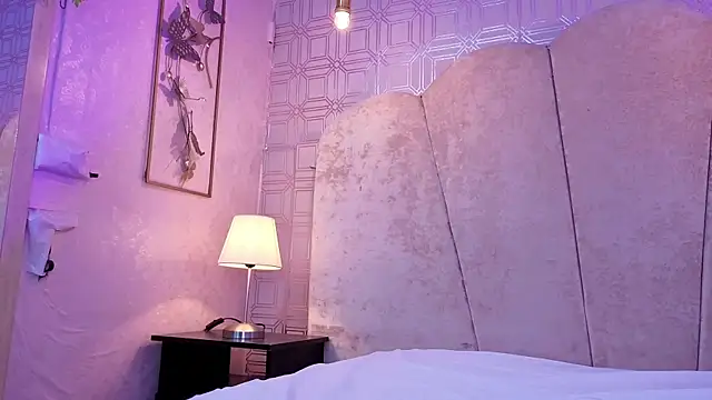 yliria010 online show from October 16, 3:18 am