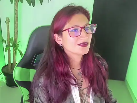 Snapshot of VictoriaSpenser chatting on October 23, 8:40 pm VictoriaSpenser online show from October 23, 8:40 pm