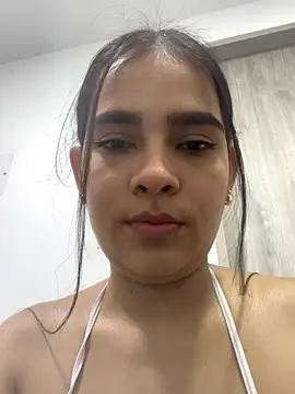 Snapshot of Valery_lux16 chatting on November 6, 4:08 pm Valery lux16 online show from November 6, 4:08 pm