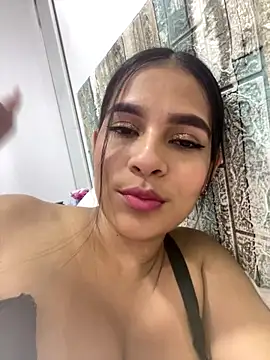 Snapshot of Valery_lux16 chatting on November 12, 11:25 pm Valery lux16 online show from November 12, 11:25 pm