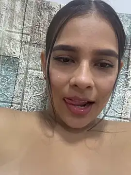 Snapshot of Valery_lux16 chatting on November 14, 9:57 pm Valery lux16 online show from November 14, 9:57 pm