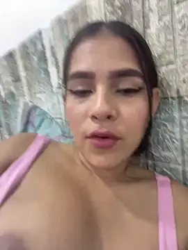 Snapshot of Valery_lux16 chatting on December 3, 11:14 pm Valery lux16 online show from December 3, 11:14 pm