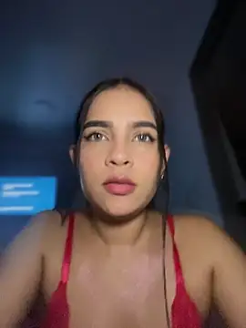 Snapshot of Valery_lux16 chatting on May 30, 11:13 pm Valery lux16 online show from May 30, 11:13 pm
