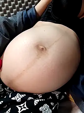 Pipi23  online show from December 4, 2:37 pm