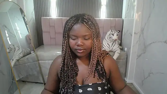 Soffia b online show from October 3, 3:25 am