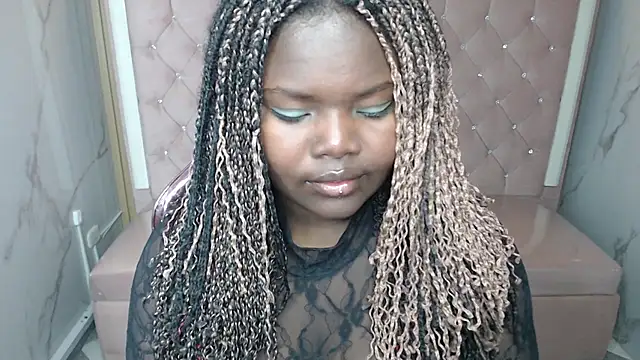 Soffia b online show from October 4, 3:15 am