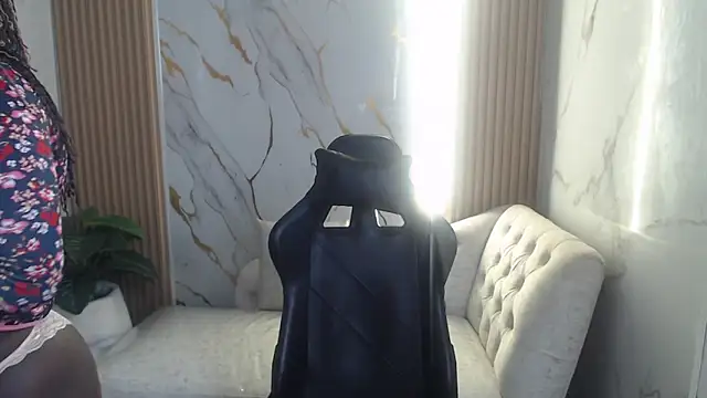 Soffia b online show from October 28, 3:10 am